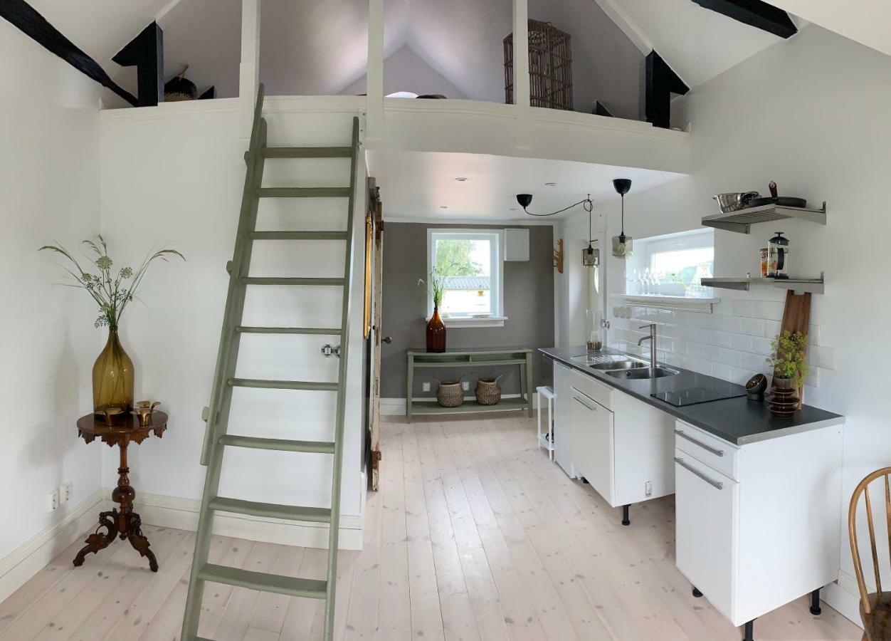 Station Bed And Kitchen Guesthouse Varberg Bagian luar foto