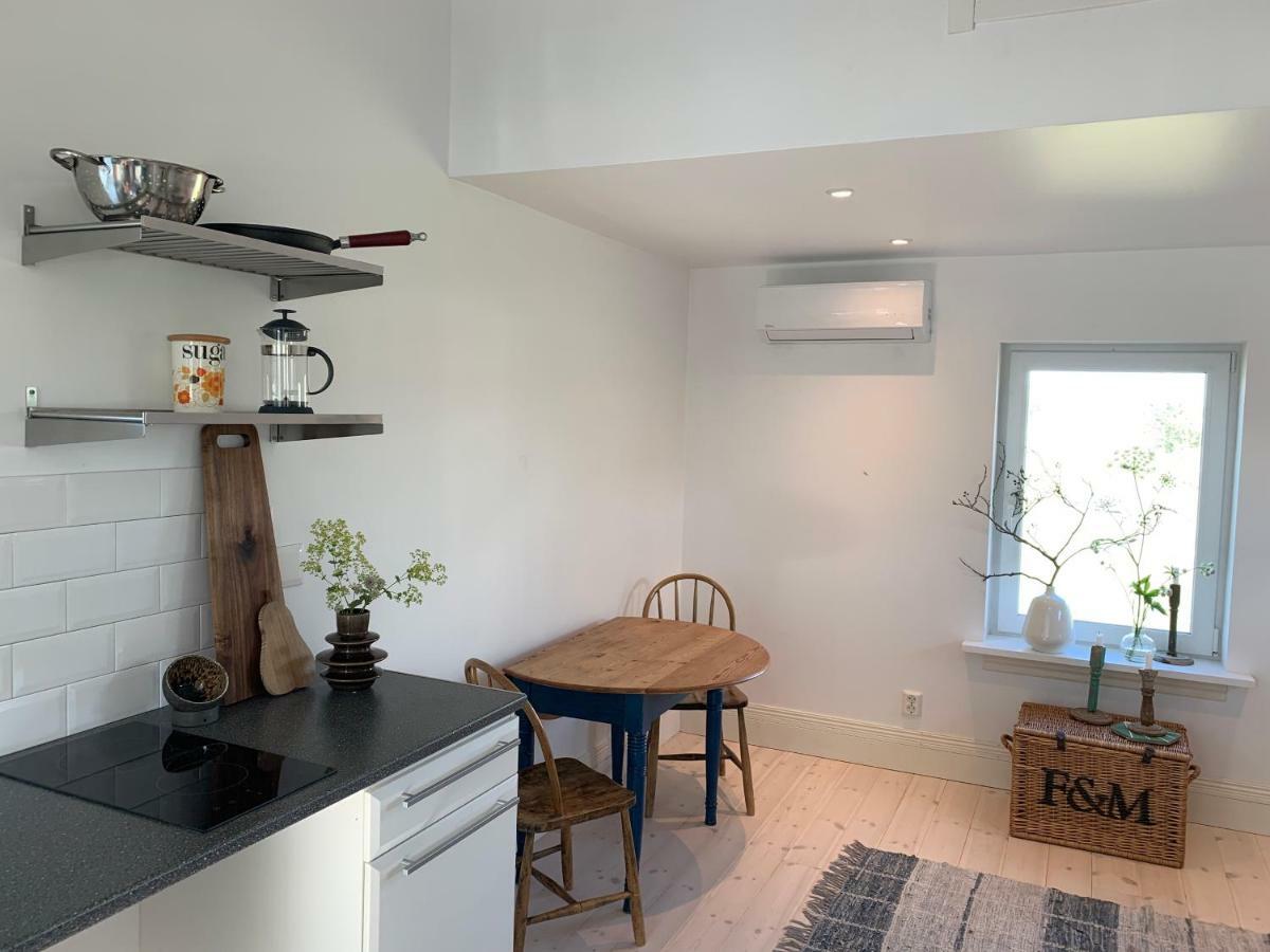 Station Bed And Kitchen Guesthouse Varberg Bagian luar foto