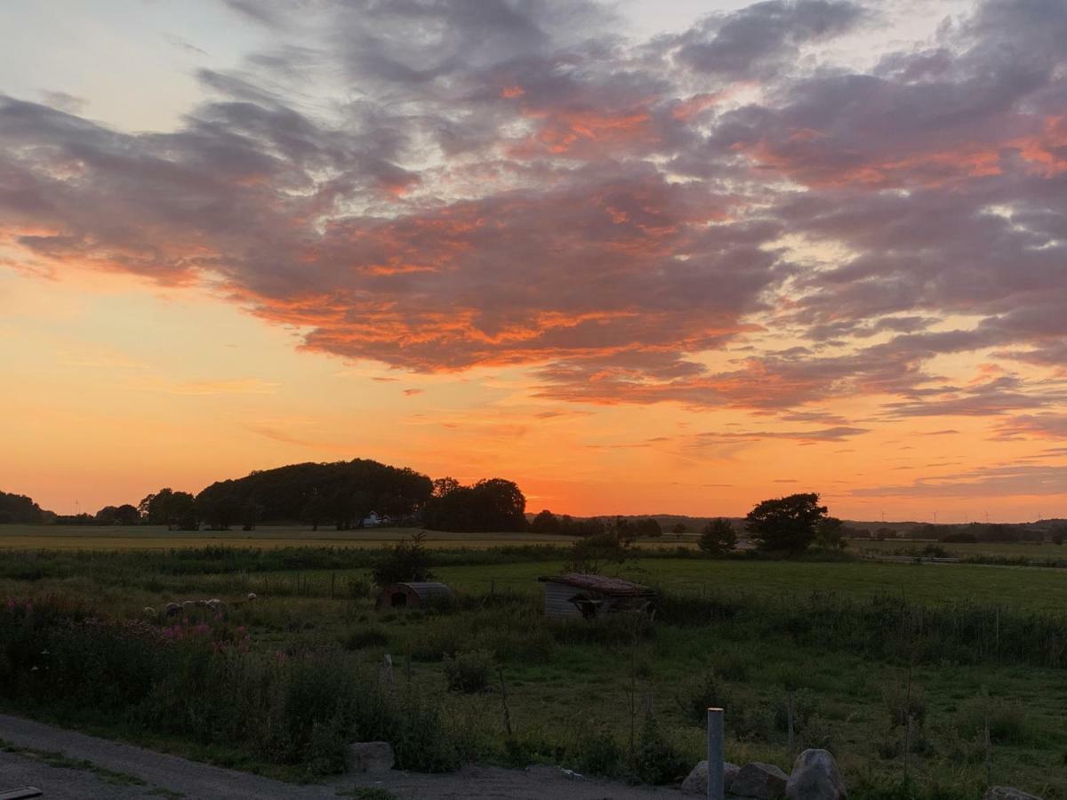 Station Bed And Kitchen Guesthouse Varberg Bagian luar foto
